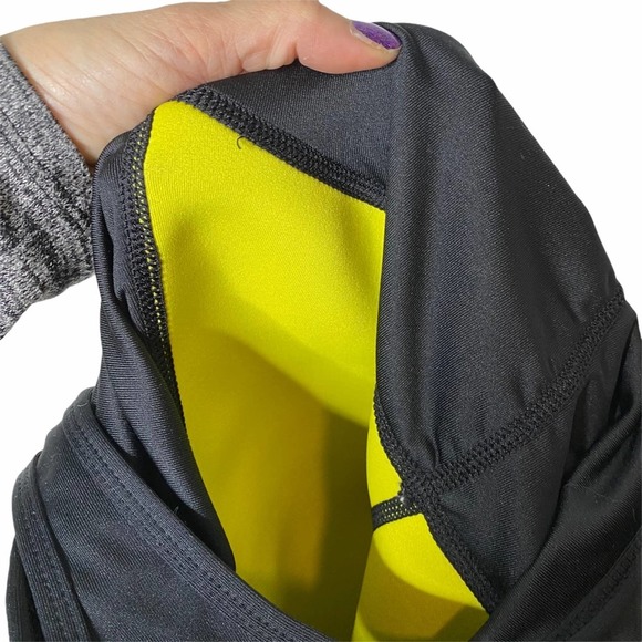 Zaggora Compression Tank Top Womens Spandex Hot Top Thermo-fit Technology XS - Picture 5 of 8